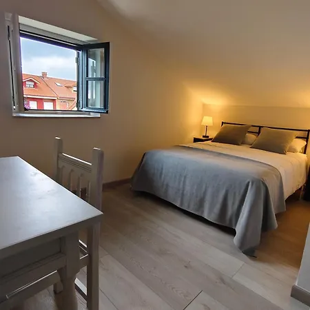 Turisticos El Puerto De * Comillas