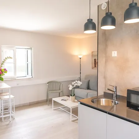 Turisticos El Puerto De *